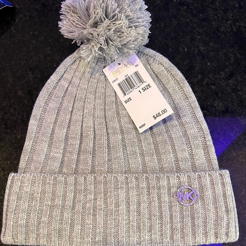 Bnwt Micheal Kors Winter hat